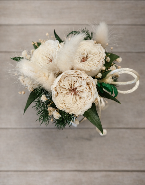 3 stabilky kremove.png